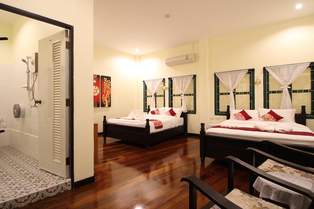 Srisomboon Hostel Trang Ngoại thất bức ảnh