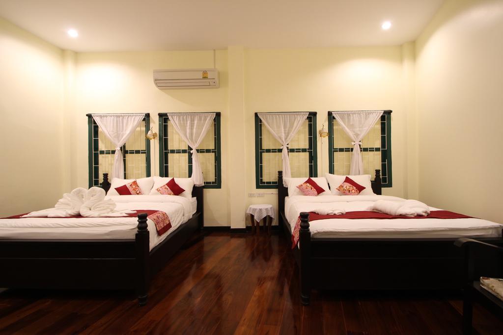 Srisomboon Hostel Trang Ngoại thất bức ảnh
