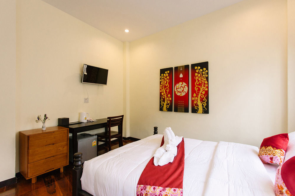 Srisomboon Hostel Trang Ngoại thất bức ảnh
