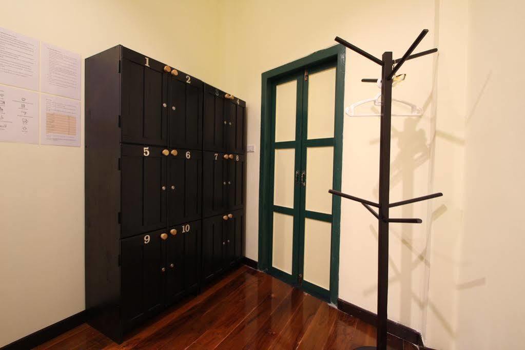 Srisomboon Hostel Trang Ngoại thất bức ảnh